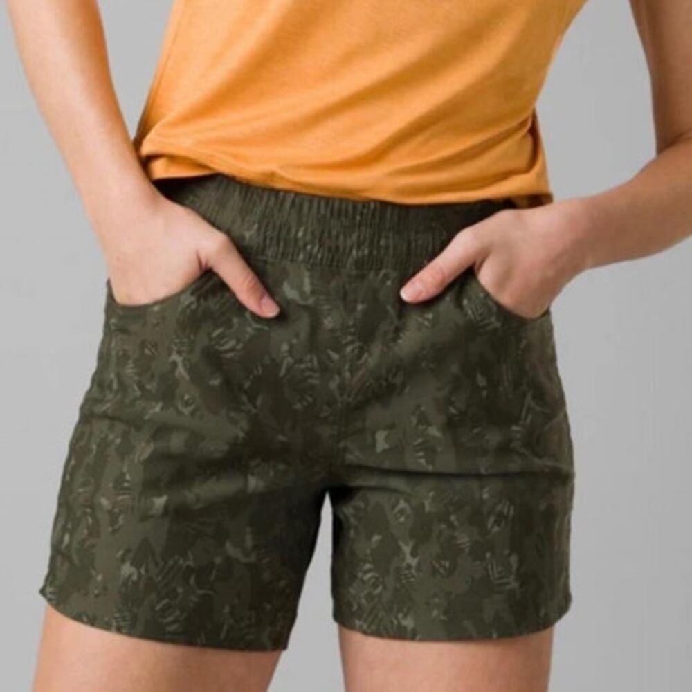 Prana UPF 50+  Halle E-Waist Short II Evergreen Camo Women's Size 12